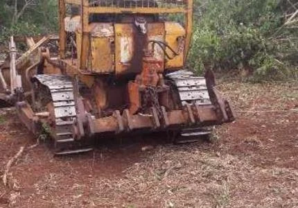 Trator de Esteira AD7B
