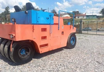 Rolo de Pneus Hamm GRW 18