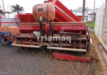 Plantadeira Jumil 8 Linhas