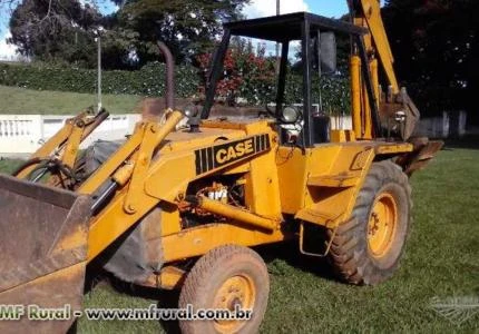 Retroescavadeira Case 580H