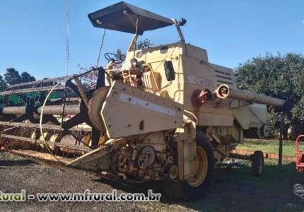 Colheitadeira NH 5050