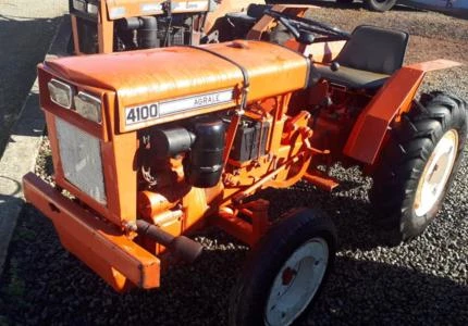Trator Agrale 4100 4x2 ano 79