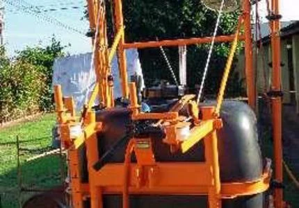 Pulverizador condor 600 jacto