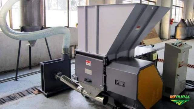 Locação / Aluguel de triturador de resíduos sólidos Shredder Lippel