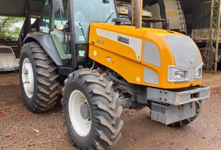 Trator Valtra bm 110 Ano 2013 em Rinópolis SP à venda. Compre 905326
