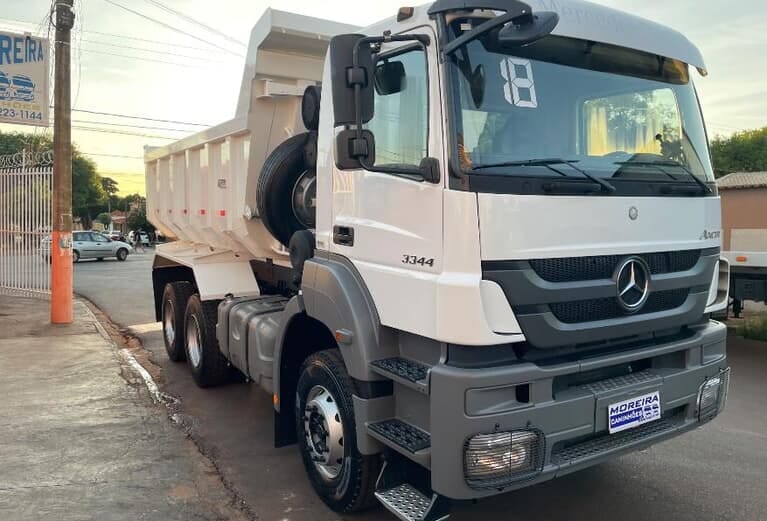 Caminhão mb 3344 2018 Basculante em Cravinhos SP à venda. Compre 866600