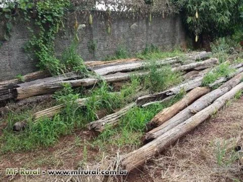 POSTES DE MADEIRA DE EXCELENTE QUALIDADE ( AROEIRA, IPÊ, PAU BRASIL E OUTROS)