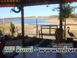 Lindo Sitio para lazer e descanso com quiosque na beira do lago