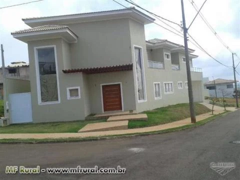 Troco Casa alto padrão em condomínio na cidade de São Carlos-SP por imóvel rural