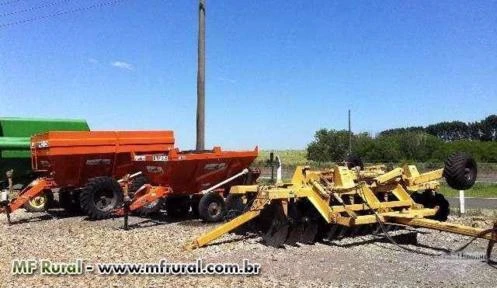 Locações de Tratores e Implementos Agrícolas, Onibus e Caminhões