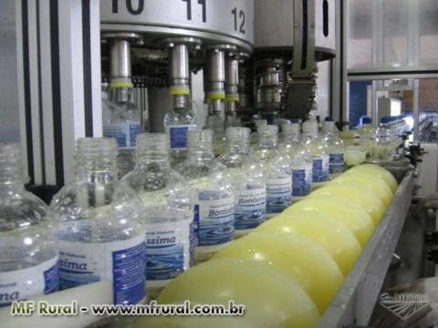 Envasadora de água mineral no Triangulo Mineiro em funcionamento.