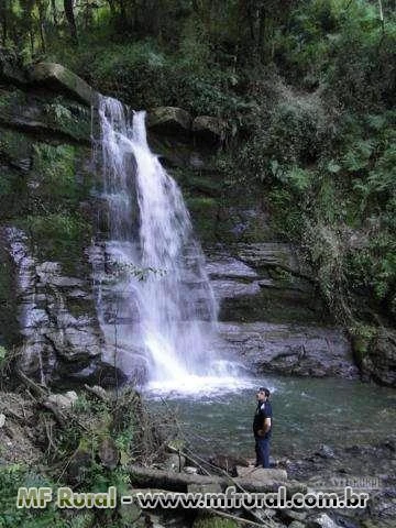 SITIO COM 150.000 M² COM LINDO CHALÉ , RIO E LINDA CACHOEIRA