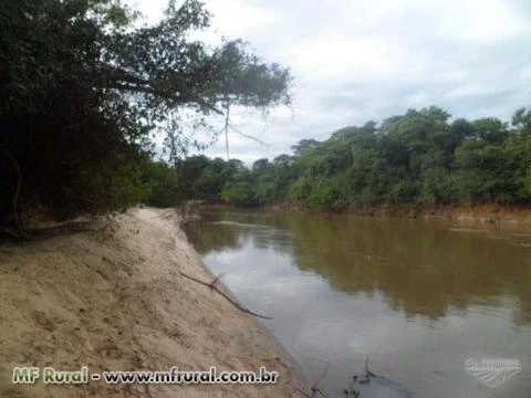Vendo chacara beira rio dos bois em Goiás