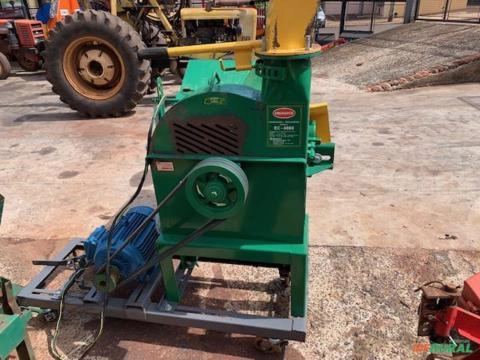 Imagem ENSILADEIRA FORRAFEIRA CREMASCO EC-4800 Imagem ENSILADEIRA FORRAFEIRA CREMASCO EC-4800