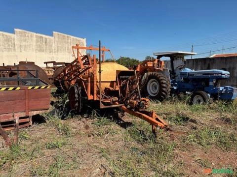 PULVERIZADOR JACTO 2000 LITROS Imagem PULVERIZADOR JACTO 2000 LITROS