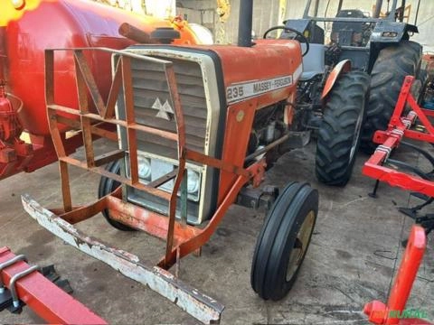 Trator Massey Ferguson MF 235 Imagem Trator Massey Ferguson MF 235