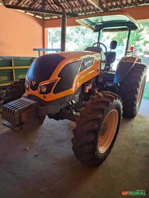 TRATOR VALTRA A850 COM REDUTOR Imagem TRATOR VALTRA A850 COM REDUTOR