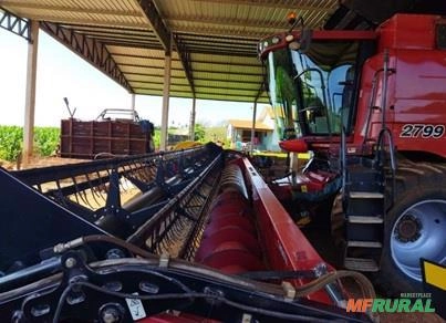 Imagem Colheitadeira em Estado de Nova Imagem Colheitadeira em Estado de Nova