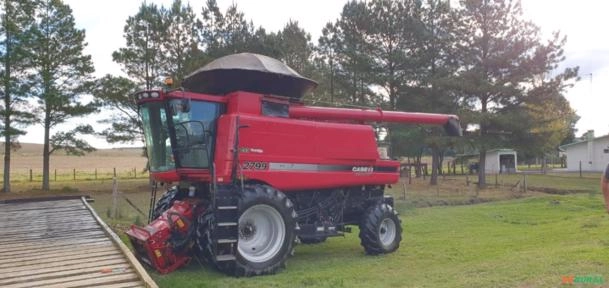 Imagem Colheitadeira em Estado de Nova Imagem Colheitadeira em Estado de Nova