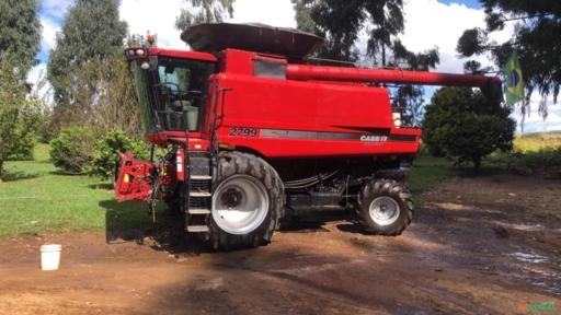 Imagem Colheitadeira em Estado de Nova Imagem Colheitadeira em Estado de Nova