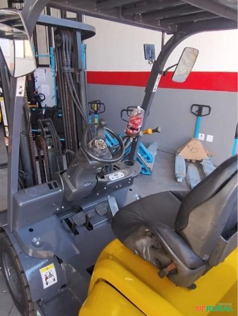 Imagem EMPILHADEIRA TCM FG 25 - 2,5 ton Imagem EMPILHADEIRA TCM FG 25 - 2,5 ton