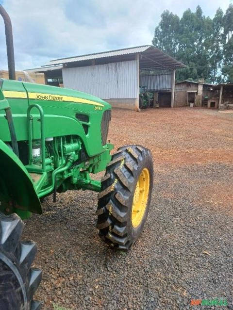 Imagem Trator John Deere 5078E 4×4 – 78 cv Imagem Trator John Deere 5078E 4×4 – 78 cv