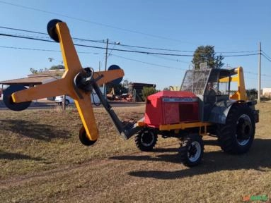 Trator Massey Ferguson 290 pesado, ano 84, com equipamento podadeira de discos marca Dupont Imagem Trator Massey Ferguson 290 pesado, ano 84, com equipamento podadeira de discos marca Dupont