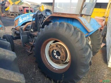 Imagem Trator New Holland TL 75 – Ano 2015 Imagem Trator New Holland TL 75 – Ano 2015