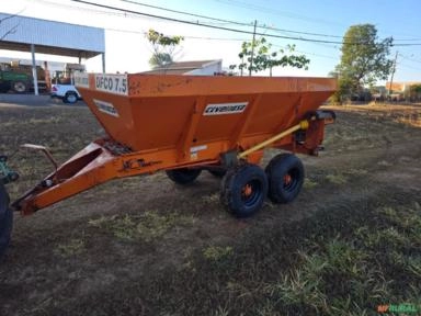 Imagem Calcariadeira Civemasa 7.500 kilos, ano 2019, esteira de 80 cm Imagem Calcariadeira Civemasa 7.500 kilos, ano 2019, esteira de 80 cm