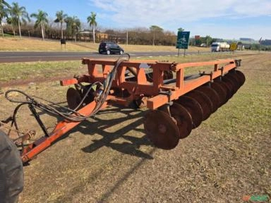 Terraciador Tatu 22 discos Imagem Terraciador Tatu 22 discos