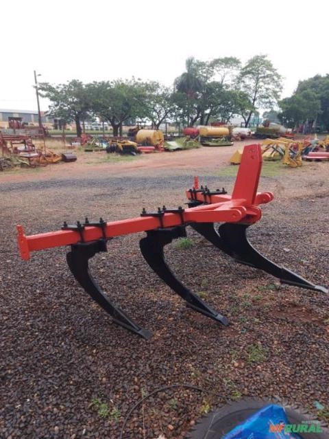 Imagem Subsolador canavieiro de hidráulico 5 hastes Imagem Subsolador canavieiro de hidráulico 5 hastes