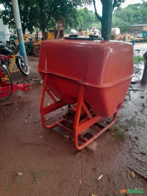 Imagem Pulverizador 500 litros Imagem Pulverizador 500 litros