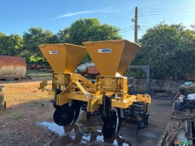 Imagem Cultivador e adubador de cana Sermag Imagem Cultivador e adubador de cana Sermag