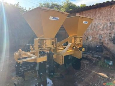 Imagem Cultivador e adubador de cana Sermag Imagem Cultivador e adubador de cana Sermag