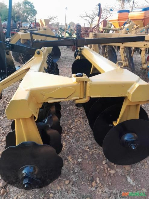 Grade niveladora Baldan de 32 discos Imagem Grade niveladora Baldan de 32 discos