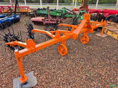 Desenleirador de palha 3 Linhas Imagem Desenleirador de palha 3 Linhas