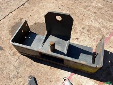 Imagem Suporte Peso Dianteiro Trator Valtra BH185i Imagem Suporte Peso Dianteiro Trator Valtra BH185i