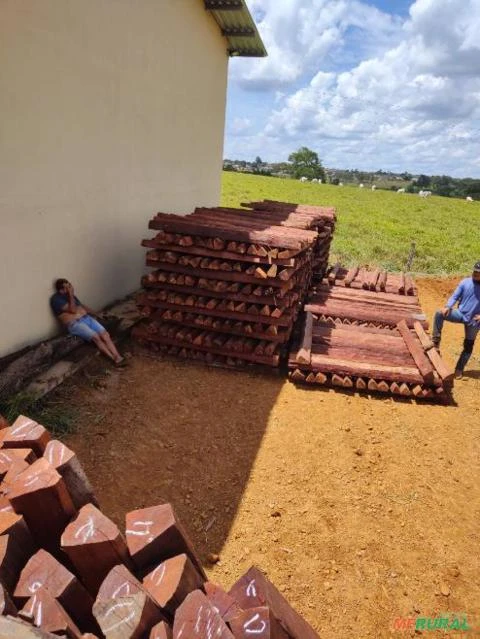 Lascas e Palanques de Aroeira