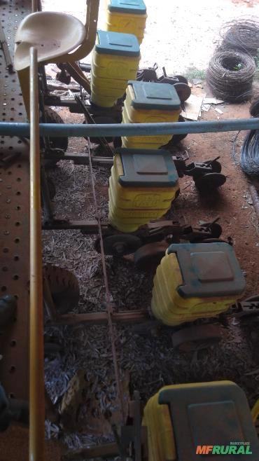 Imagem Plantadeira PST 3 tatu Imagem Plantadeira PST 3 tatu