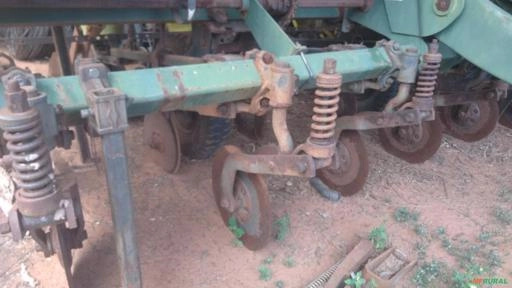 Imagem Plantadeira PST 3 tatu Imagem Plantadeira PST 3 tatu