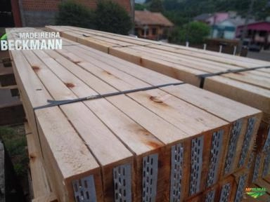 Imagem Madeira serrada eucalipto (grandis) Imagem Madeira serrada eucalipto (grandis)