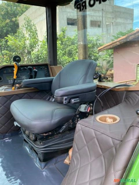 Imagem TRATOR JOHN DEERE 7815 4X4 Imagem TRATOR JOHN DEERE 7815 4X4