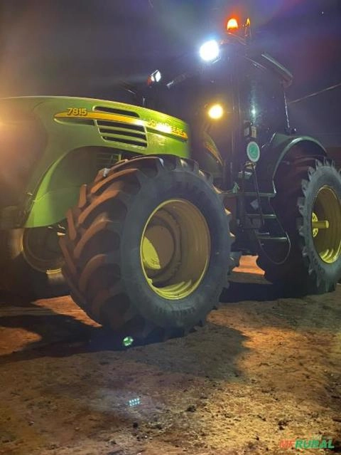 Imagem TRATOR JOHN DEERE 7815 4X4 Imagem TRATOR JOHN DEERE 7815 4X4
