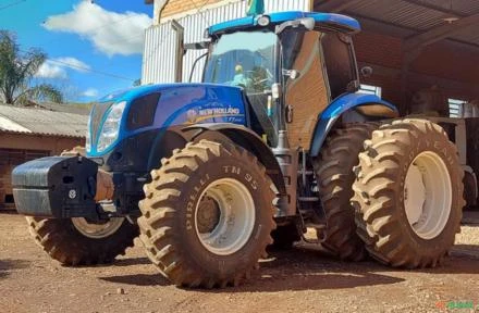 Trator New Holland T7.205 4x4 ano 14