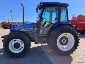 Trator New Holland, TL 85, Ano 2008.