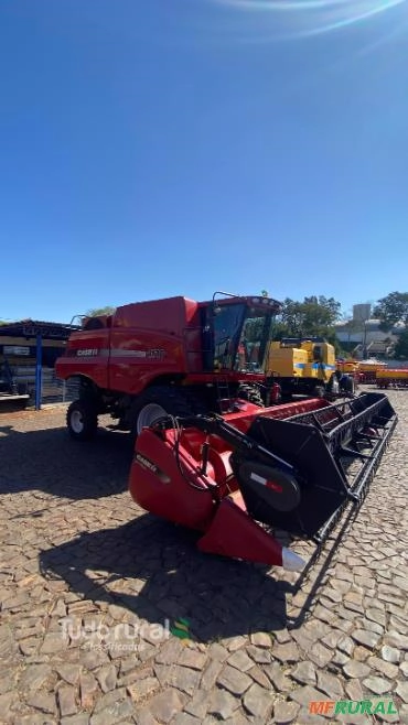 Colheitadeira CASE 4130, 4x2, Ano 2017 Imagem Colheitadeira CASE 4130, 4x2, Ano 2017