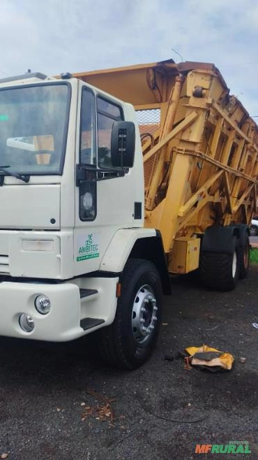 Caminhão Ford cargo 2425 transbordo cana picada Imagem Caminhão Ford cargo 2425 transbordo cana picada