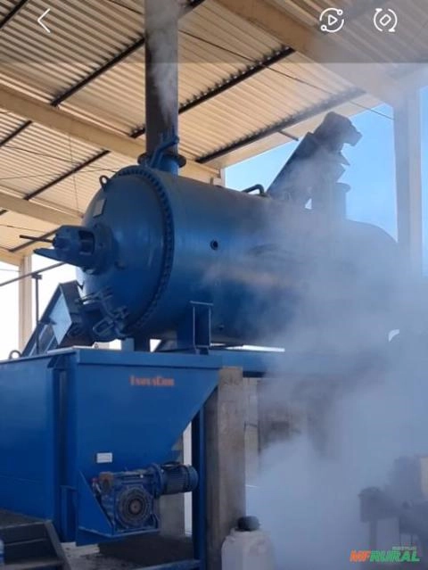 Coleta de óleo vegetal e animal e derivados. Imagem Coleta de óleo vegetal e animal e derivados.