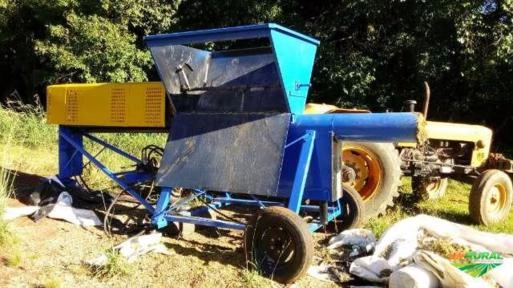 Prensa para envelopar silagem milho vácuo Imagem Prensa para envelopar silagem milho vácuo