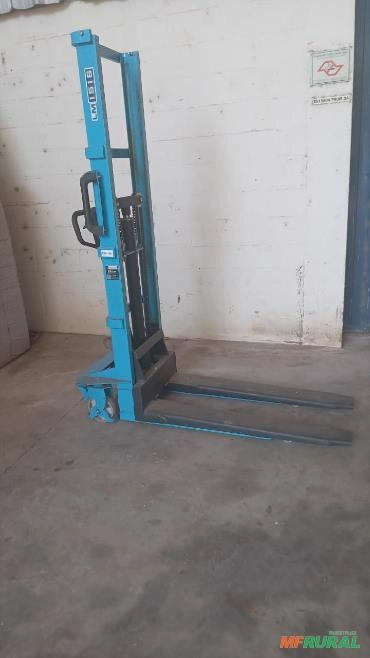 Empilhadeira hidráulica manual Imagem Empilhadeira hidráulica manual